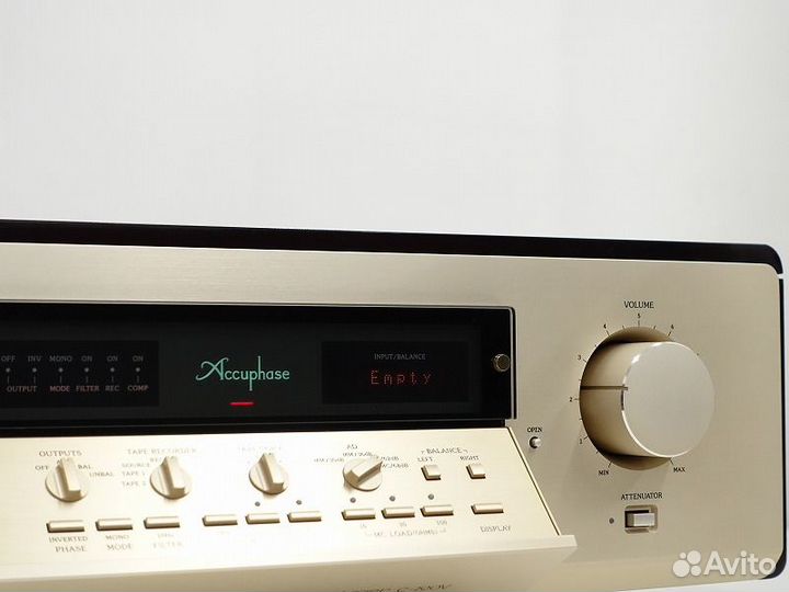 Accuphase C-290V - предусилитель, XLR-входа