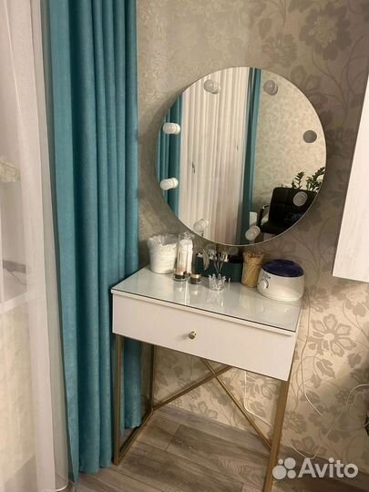Туалетный столик