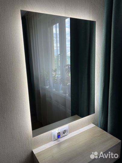 Зеркало с подсветкой (парящее)