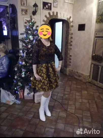 Платья