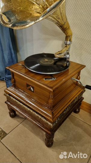 Граммофон His master's voice