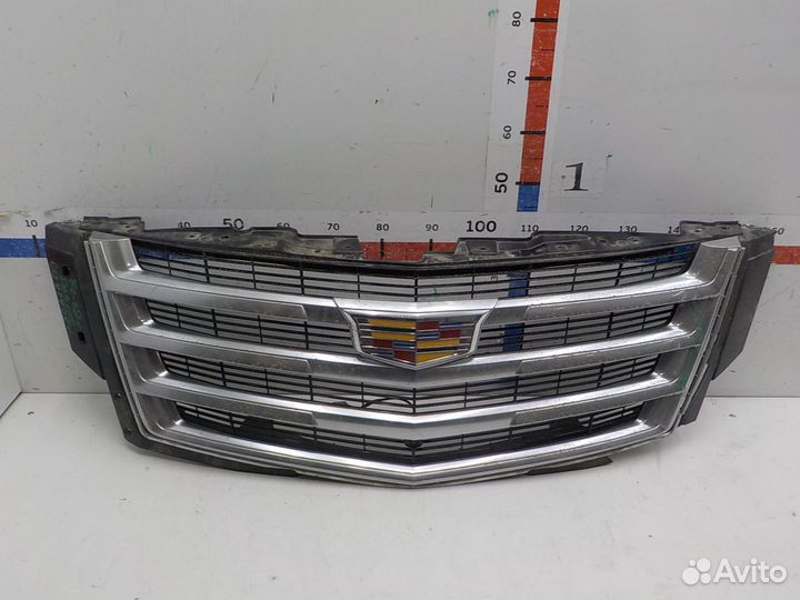 Б/У Б/У Решетка радиатора 23405570 general motors