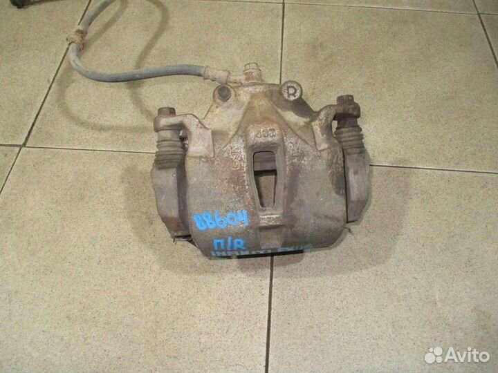 Суппорт передний правый Infiniti FX (S50)