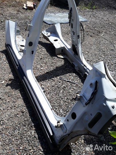 Пороги со стойкой левый Nissan Almera G15