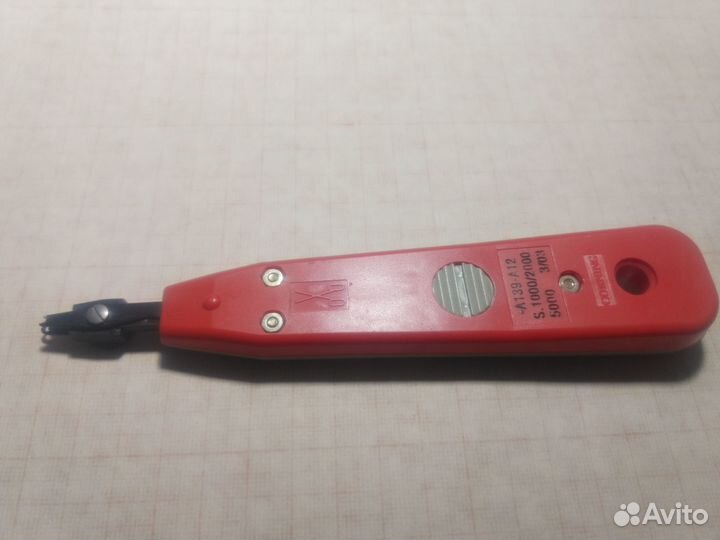 Инструмент для заделки витой пары Corning