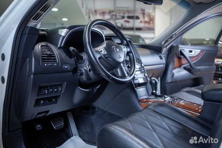 Infiniti FX37 3.7 AT, 2013, 116 991 км