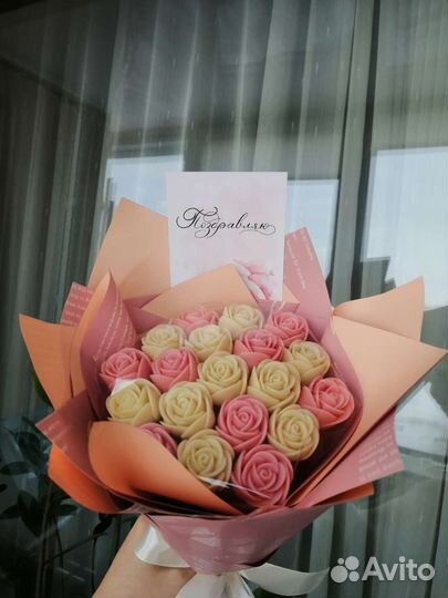 Съедобный букет из 19 шоколадных роз