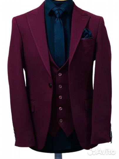Мужской классический костюм свадебный