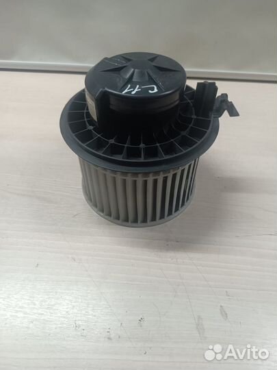 Мотоp отопителя Nissan Tiida C11 27226EE91B