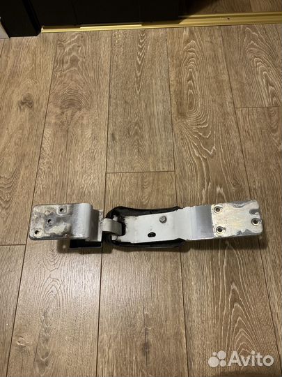 Петля двери Renault Master 2 2005