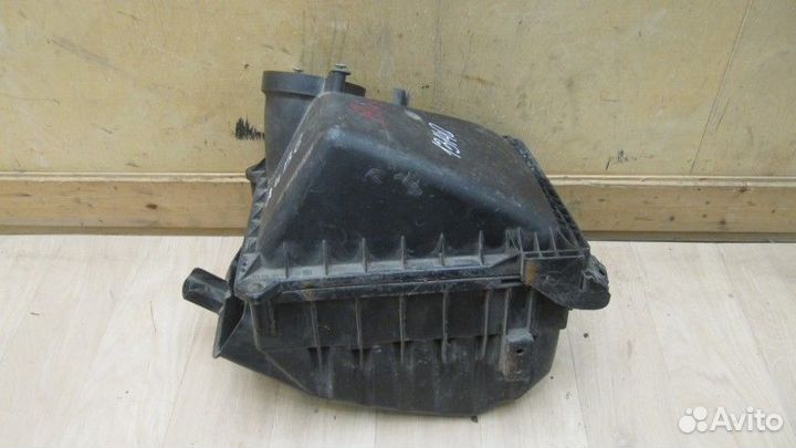 Корпус воздушного фильтра Audi A4 B6 2000-2004