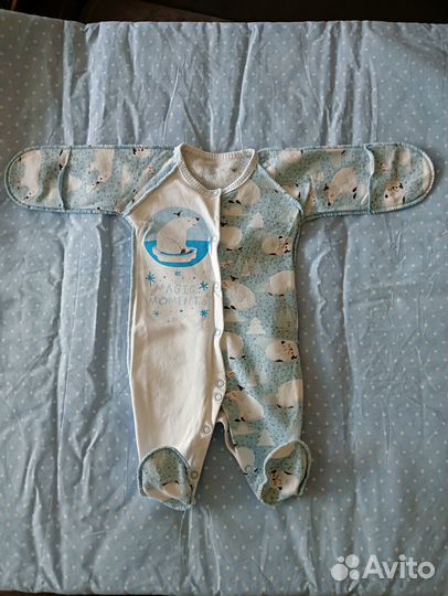 Комплект на выписку (одеяло уголок, слип)