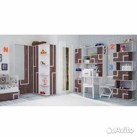 Письменный стол