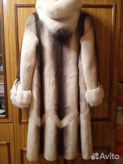 Шуба нутрия с капюшоном