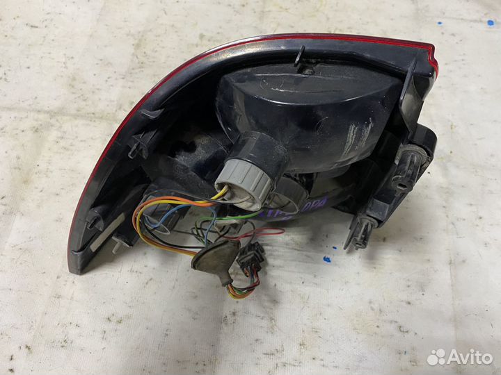 Фонарь задний правый