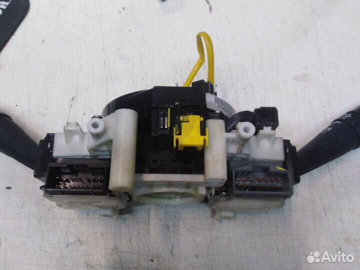 Блок подрулевых переключателей Hyundai tucson