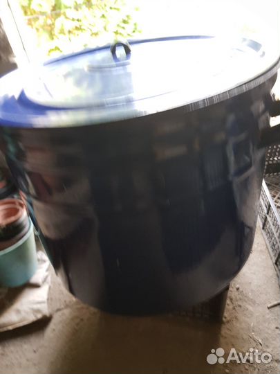 Кастрюля эмалированная большая на 50 литров