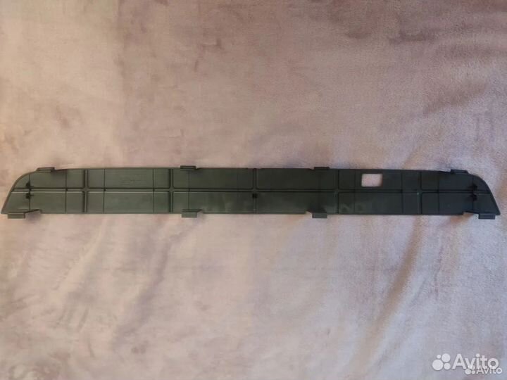 Заглушка радиатора в бампер VW Tiguan (зимняя)