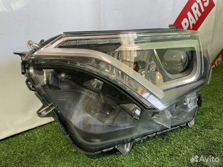 Фара LED левая Toyota Rav4 CA40