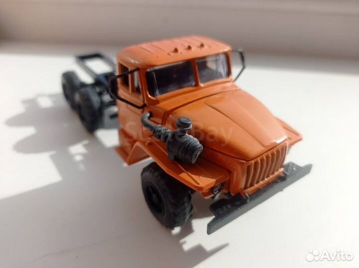 Модель 1:43 Урал и Ко-450
