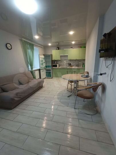 2-к. квартира, 60 м², 4/10 эт.
