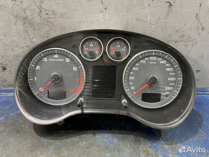Щиток приборов Audi A3 8P