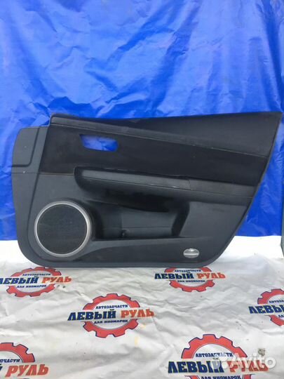 Обшивка двери передней правой Mazda 6 GH 2011