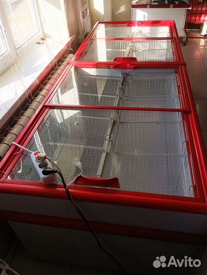 Морозильная бронетанковых(морозильник витринный)