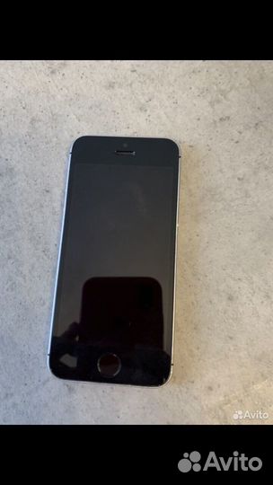 Телефон iPhone se