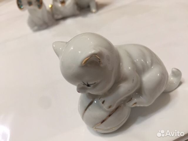 Статуэтки фарфоровые котят