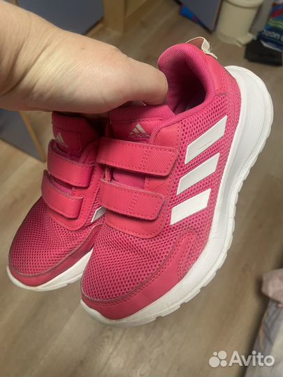 Кроссовки adidas 31,5
