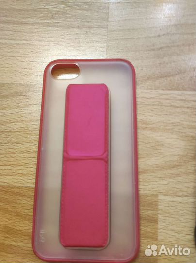 Чехлы на iPhone 7