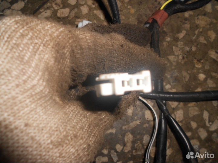 Электропроводка двери задняя левая