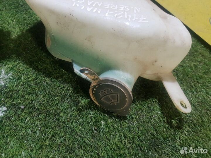 Бачок стеклоомывателя Nissan Serena C23 1997