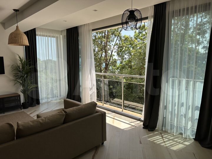 2-к. квартира, 110 м², 1/3 эт.