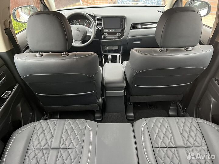 Mitsubishi Outlander 2.0 CVT, 2023, 1 600 км