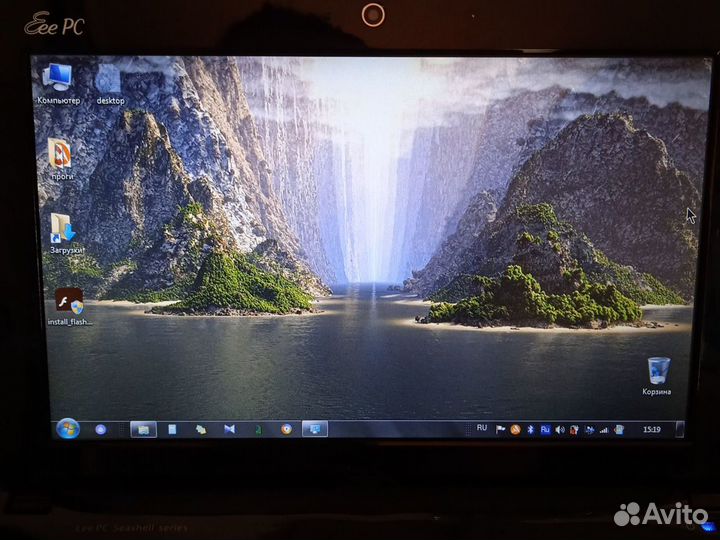 Продаётся нетбук Asus eee pc