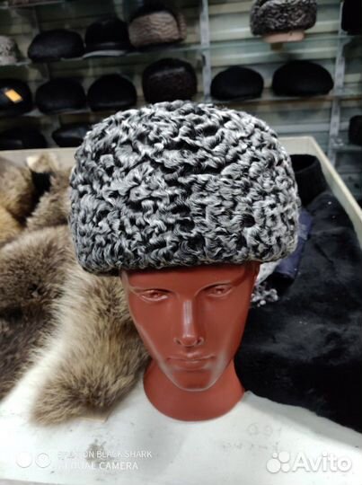 Каракулевая шапка