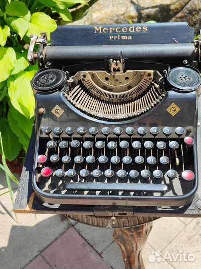 Печатная пишущая машинка