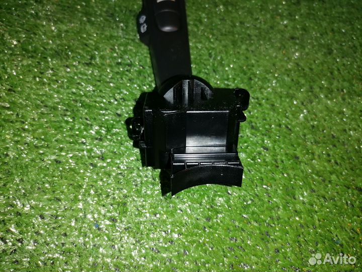 Переключатель подрулевой (дворников) 8682869 Volvo