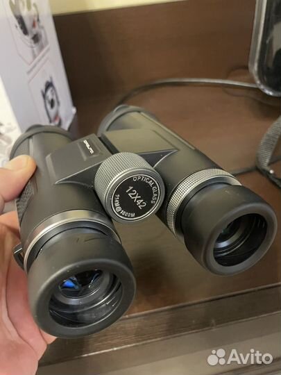 Бинокль 12x42