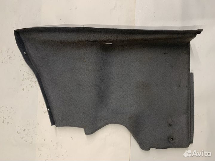 Обшивка багажника левая Bmw E39