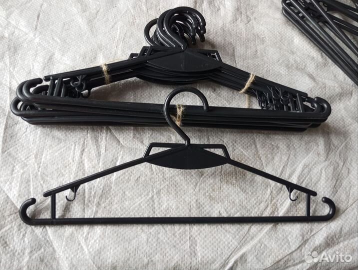 Вешалки плечики