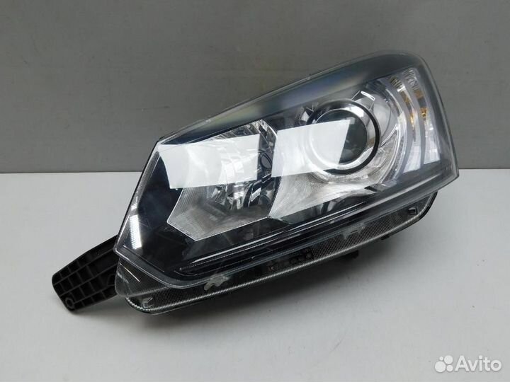 Фара левая Skoda Yeti