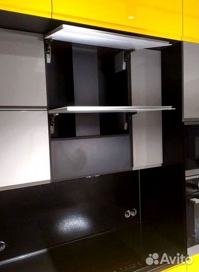 Прямой кухонный гарнитур современный