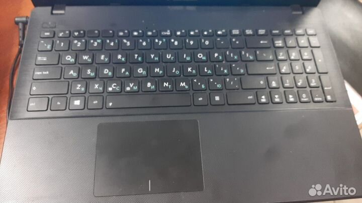 Ноутбук X552E