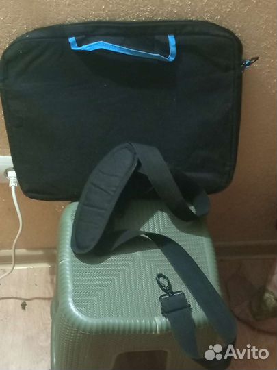 Сумка для ноутбука через плечо