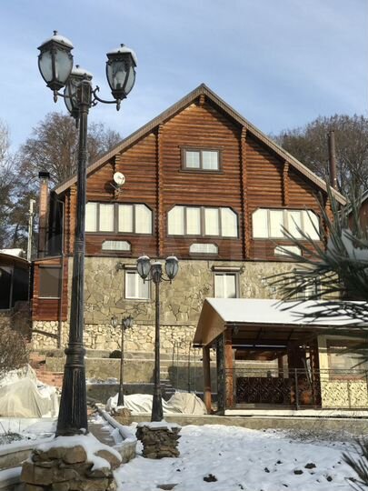 Дом 241 м² на участке 12 сот.