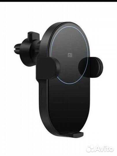 Автомобильный держатель с беспроводной зарядкой