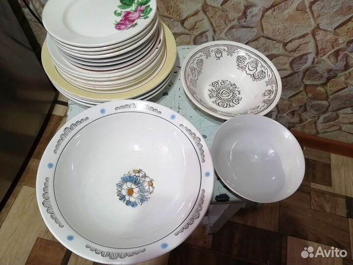 Тарелка и стаканы для дачи